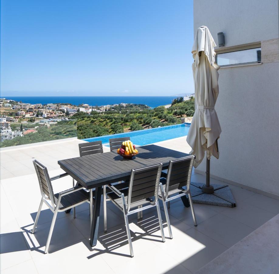 Sea View Villa *